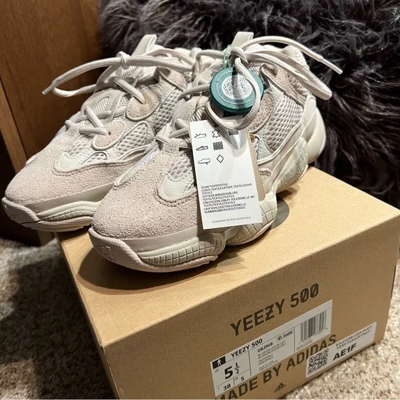 adidas | Yeezy 500 Blush - Picture 8 of 16